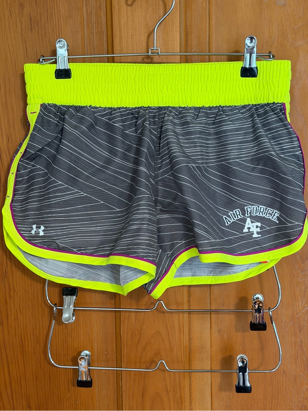 Under Armour Semi-Fitted Air Force Running Shorts - Medium